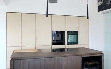 Property slide 10