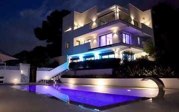 Property slide 25