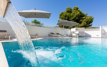 Property slide 24