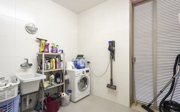 Property slide 44