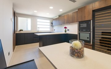 Property slide 4