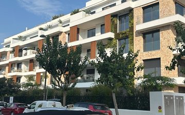 Property slide 25