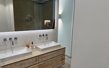 Property slide 23