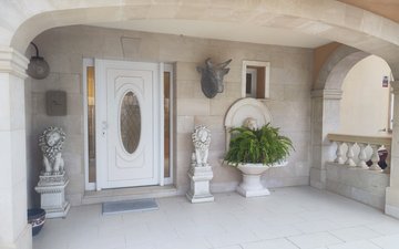 Property slide 40