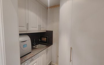 Property slide 21