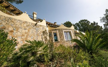 Property slide 21