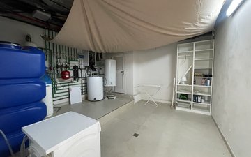Property slide 48