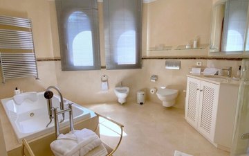 Property slide 20