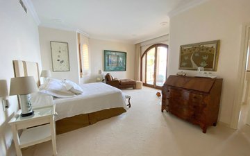 Property slide 17