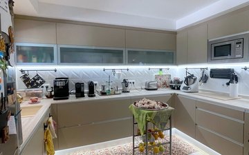 Property slide 28