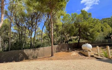 Property slide 38