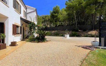 Property slide 31