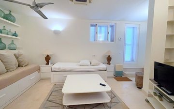 Property slide 22
