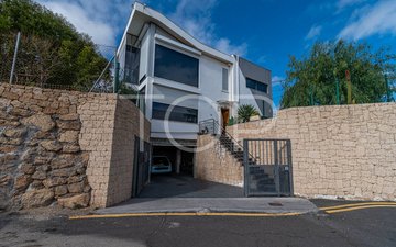 Property slide 44
