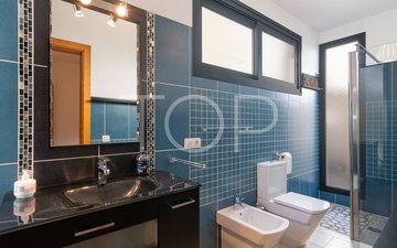 Property slide 16