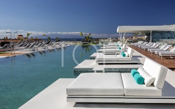 Property slide 21