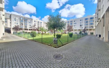 Property slide 23