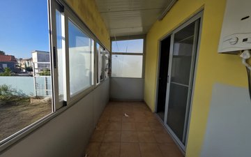 Property slide 32