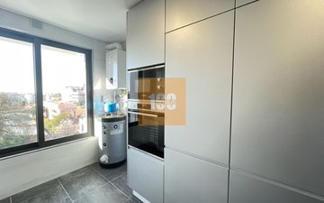Property slide 10