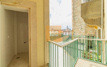Property slide 22
