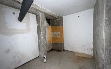 Property slide 16