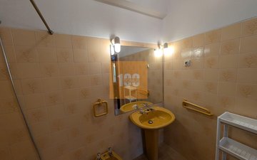 Property slide 10
