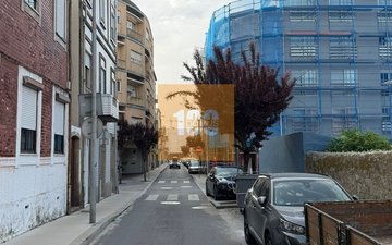 Property slide 32