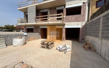 Property slide 18