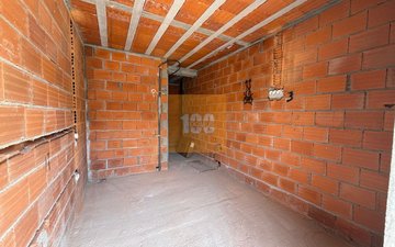 Property slide 21