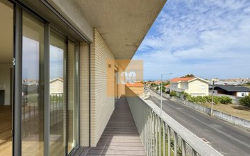 Property slide 39