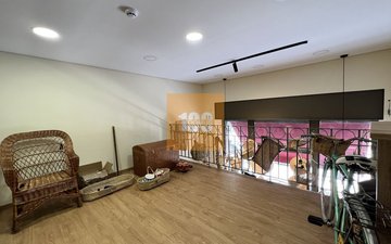 Property slide 10