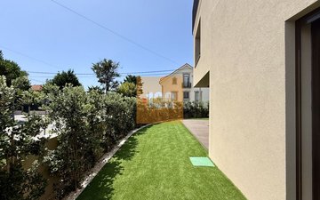 Property slide 21