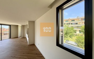 Property slide 10