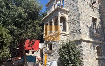 Property slide 18