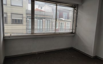 Property slide 10