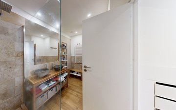 Property slide 25