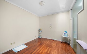 Property slide 32