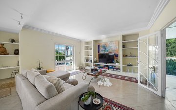 Property slide 10