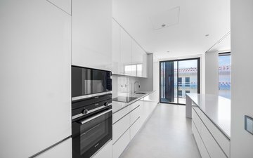 Property slide 32