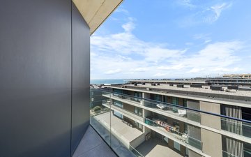 Property slide 40