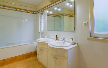 Property slide 20