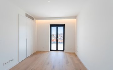 Property slide 32