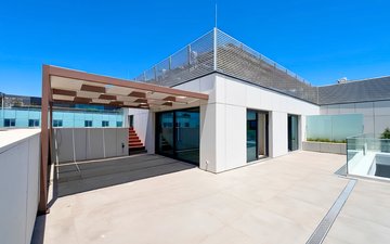 Property slide 10