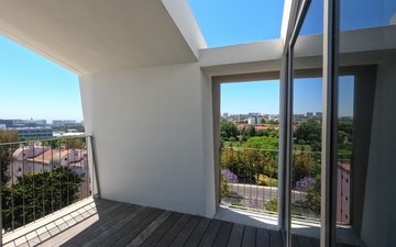 Property slide 10