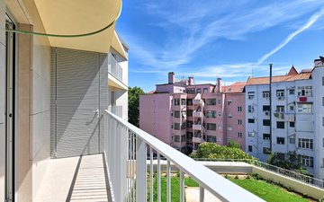 Property slide 16