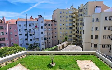 Property slide 20