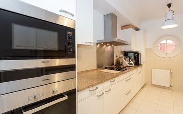 Property slide 18