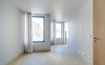 Property slide 18
