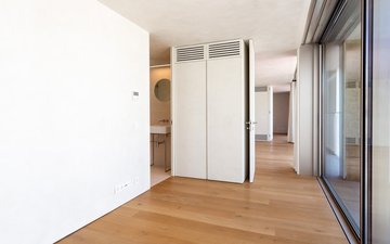 Property slide 32