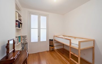 Property slide 32